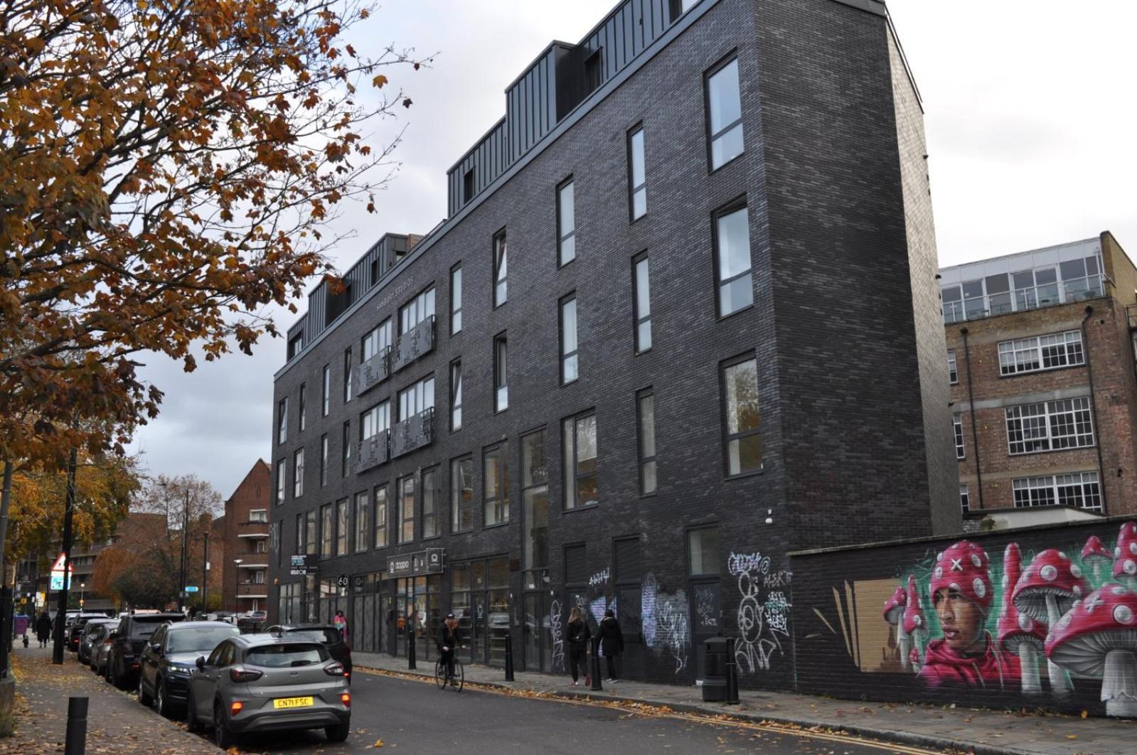 Cosmos Capsule Coworking London Hotel Exterior photo
