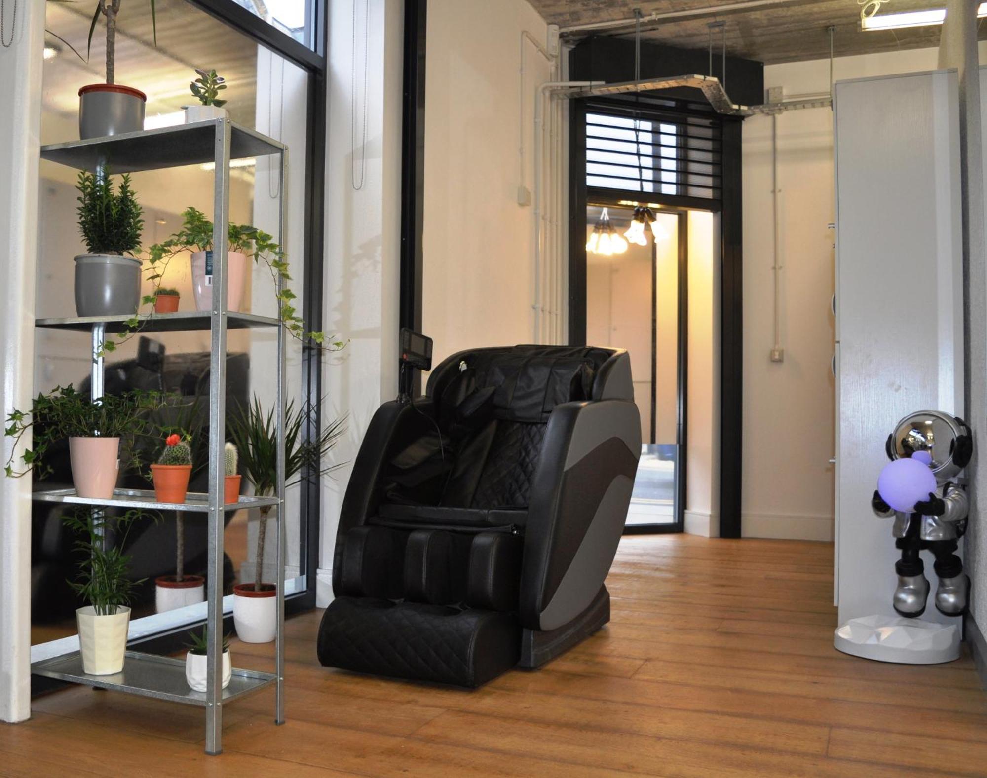Cosmos Capsule Coworking London Hotel Exterior photo